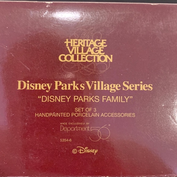 Dept. 56, Disney Parks Family, Set of 3 figurines - Picture 9 of 9